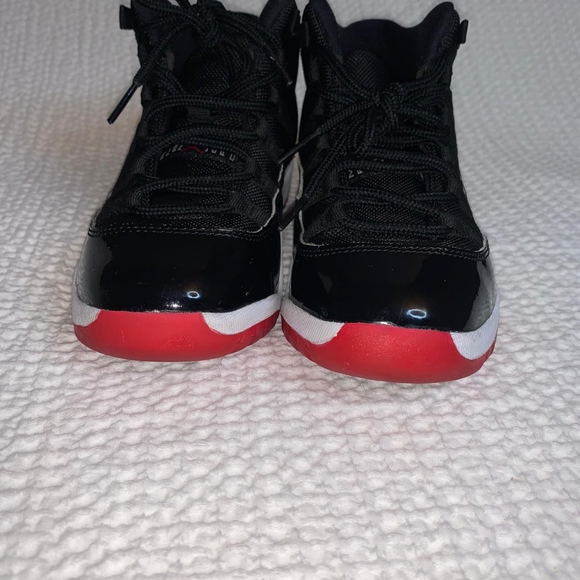 Shoes - Picture 5 of 7